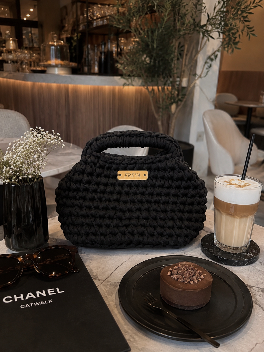 Aleina Noir Café