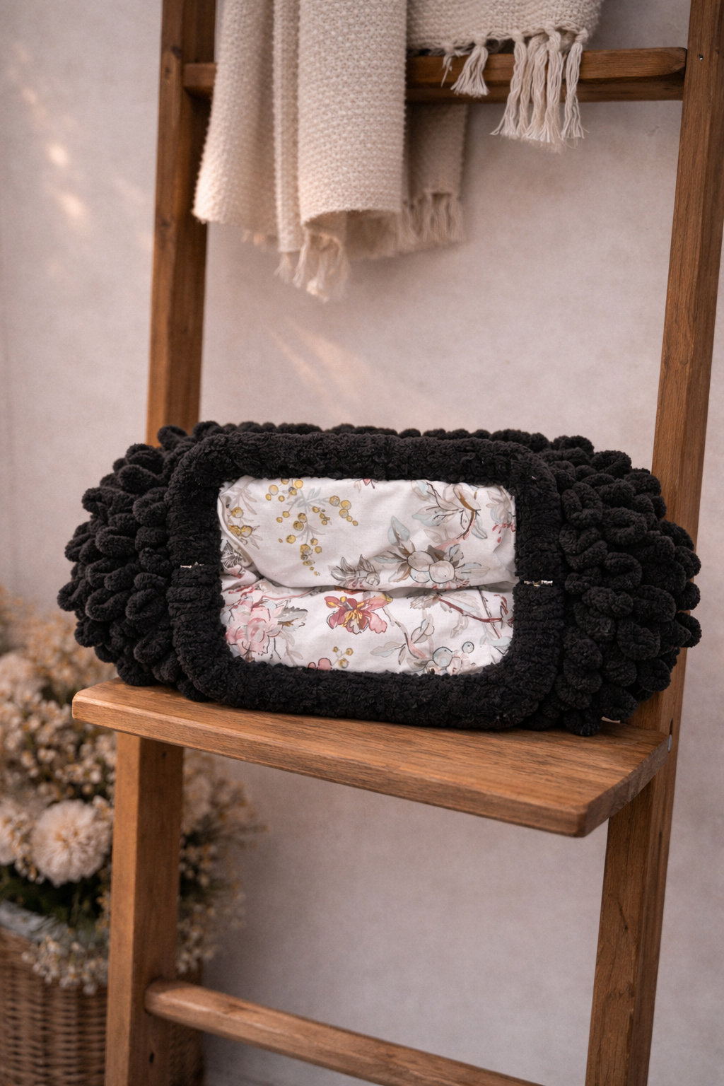 Freya Noir Poème Bag