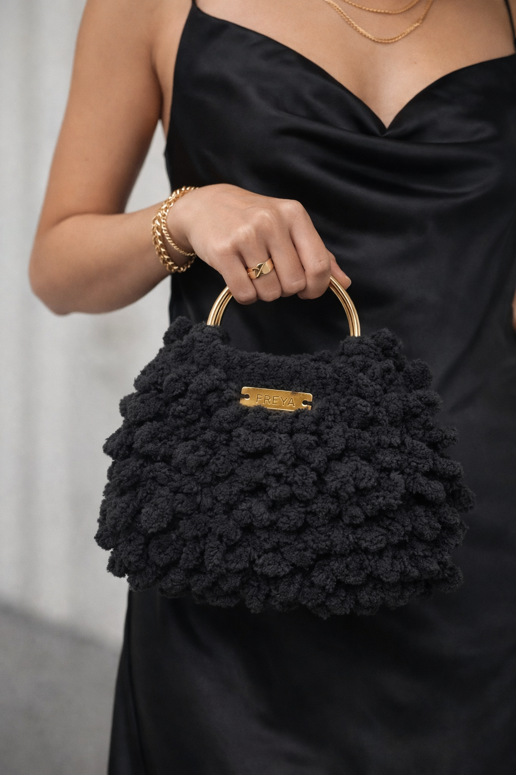 Luma Noir Glow – The Ultimate Evening Statement