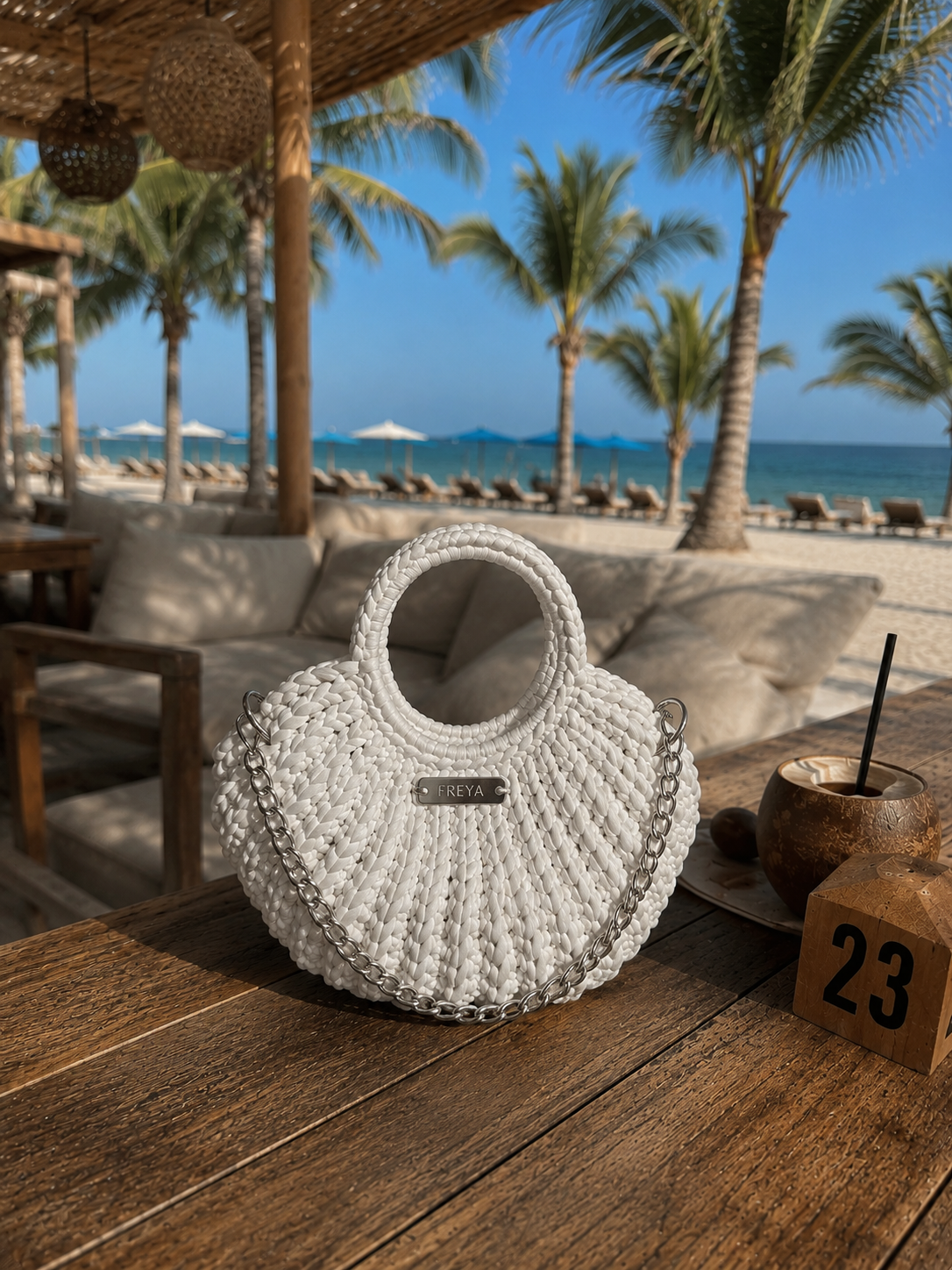 Mayra – White Pearl Edition