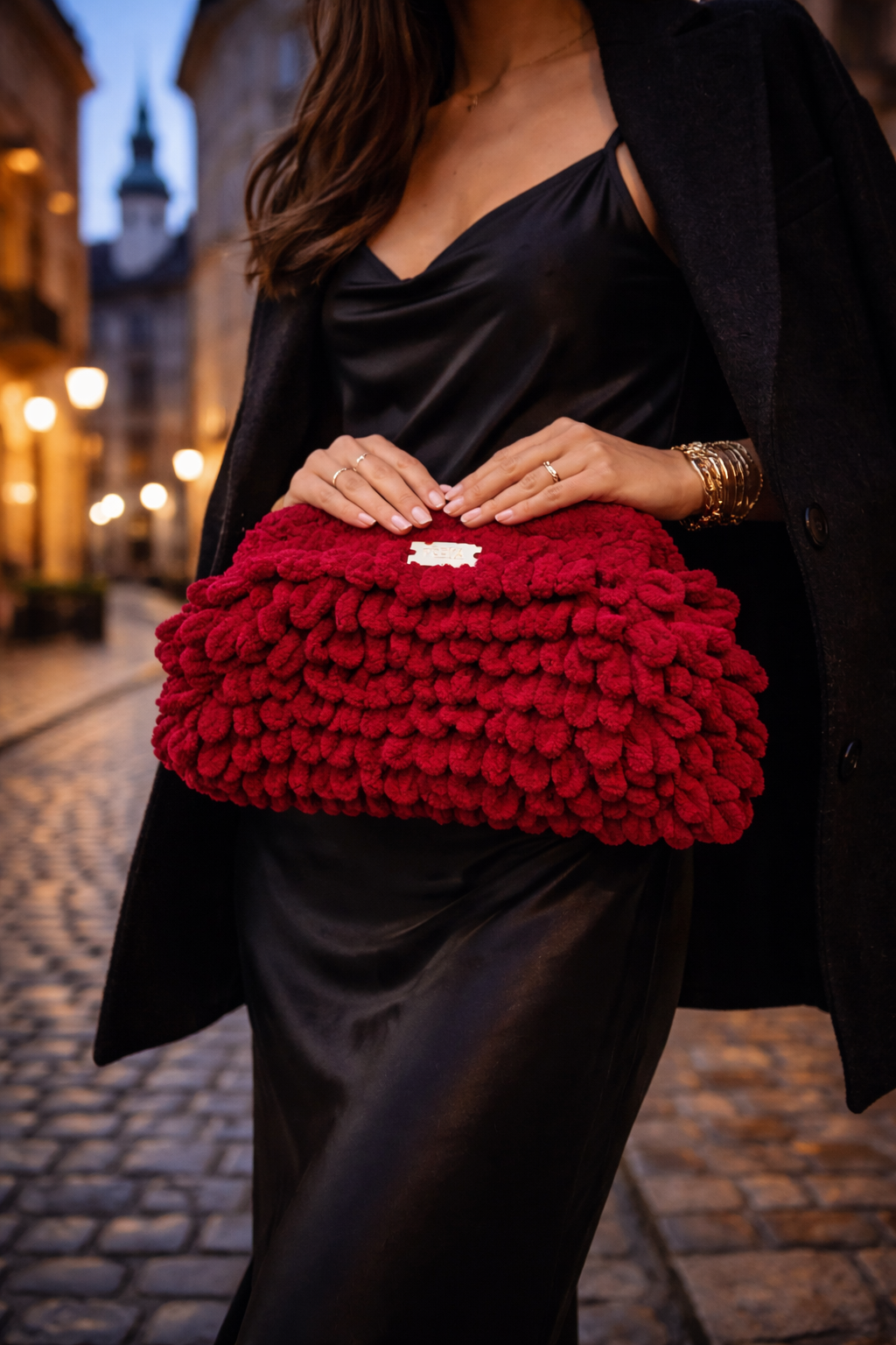 Freya Rouge Élégance Clutch